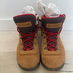 Women’s Newton Ridge™ Plus Waterproof Amped Hiking Boot - Size 9 Women’s